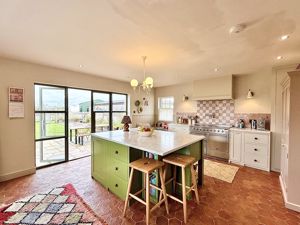 Photo 27- click for photo gallery